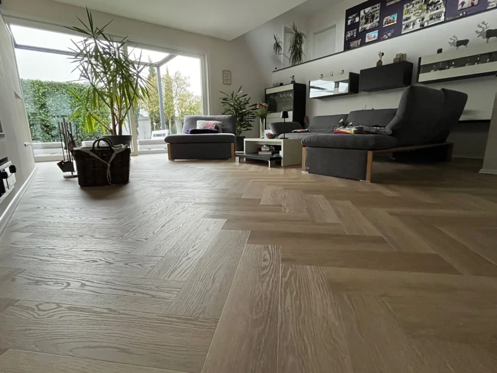 Check-One Prenzlau Oak Herringbone
